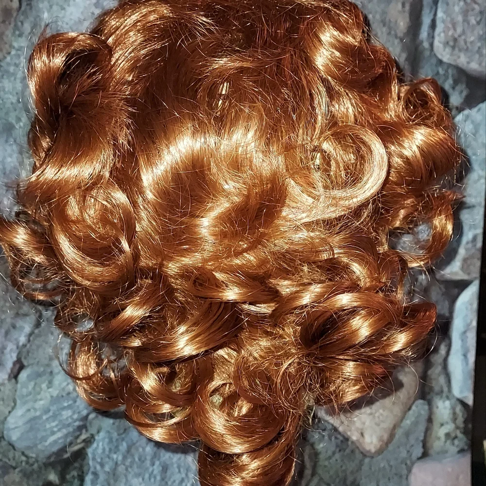 🎈Radiant Auburn Curly Wig🎈 - Picture 2 of 11